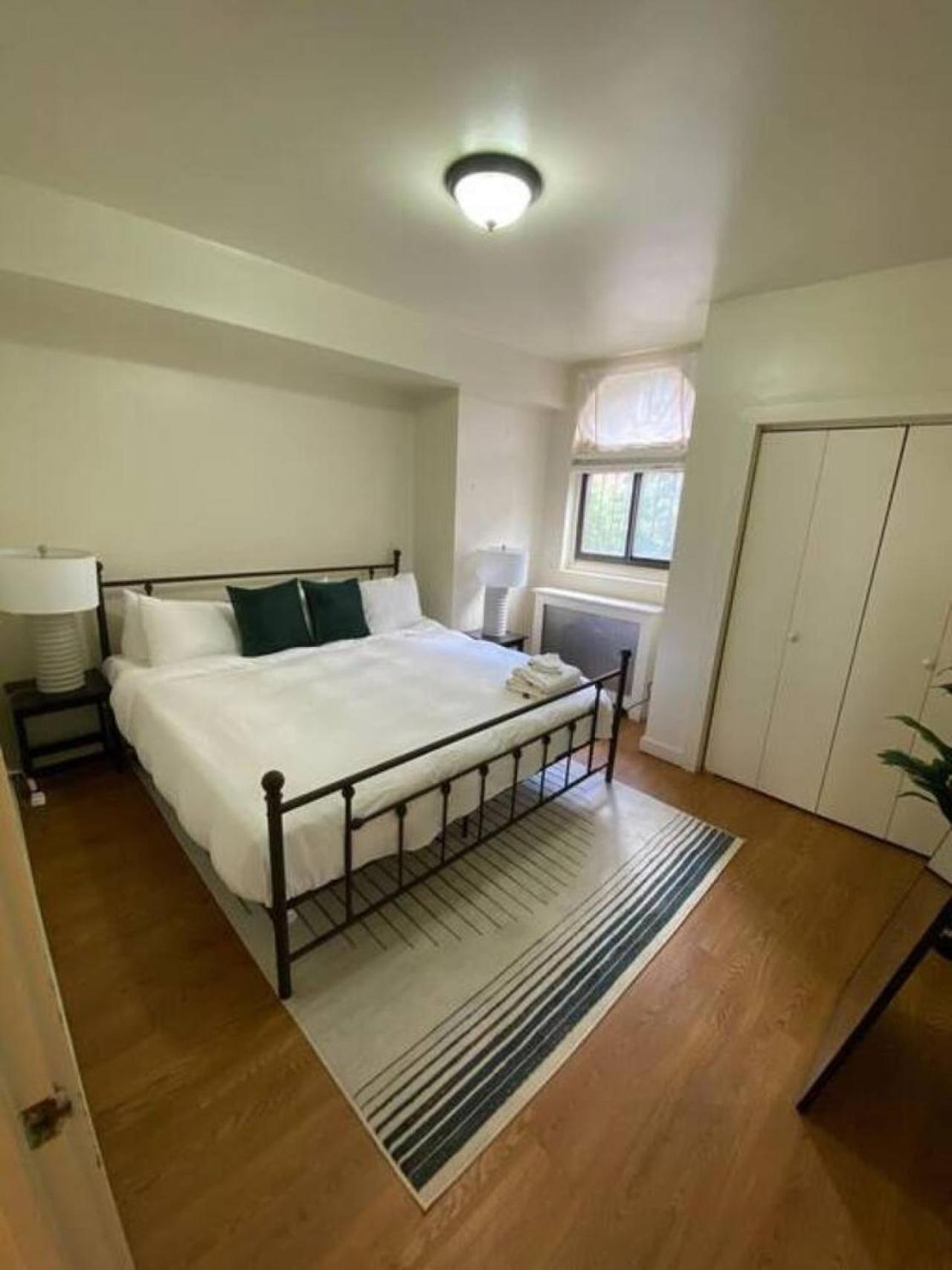 Wonderful Fenway 3 Bed 2bath Steps From Fenway Park Apartment